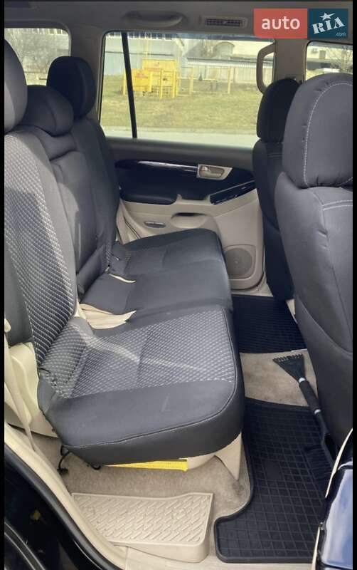 Внедорожник / Кроссовер Toyota Land Cruiser 2006 в Харькове