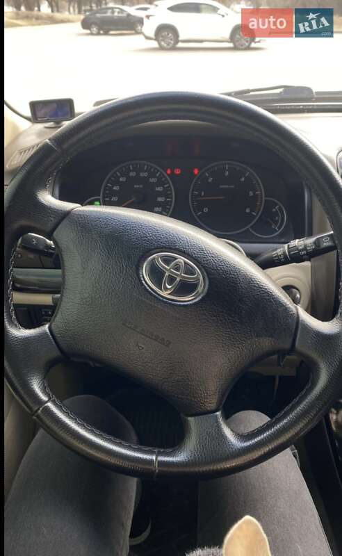 Внедорожник / Кроссовер Toyota Land Cruiser 2006 в Харькове