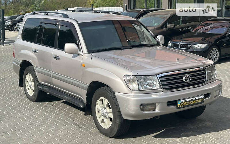 Toyota Land Cruiser 2004
