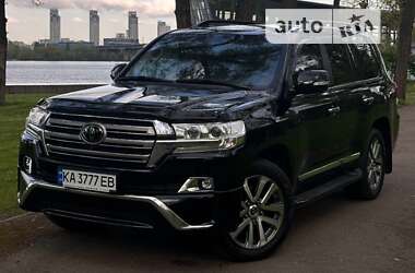 Внедорожник / Кроссовер Toyota Land Cruiser 2018 в Киеве