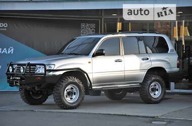 Внедорожник / Кроссовер Toyota Land Cruiser 2006 в Харькове