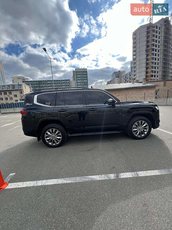 Внедорожник / Кроссовер Toyota Land Cruiser 2021 в Киеве