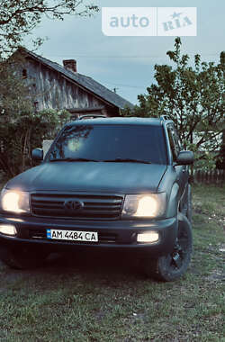 Внедорожник / Кроссовер Toyota Land Cruiser 2004 в Мостиске