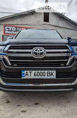 Позашляховик / Кросовер Toyota Land Cruiser 2011 в Івано-Франківську