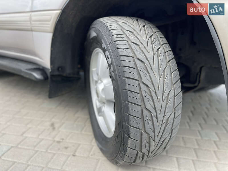 Внедорожник / Кроссовер Toyota Land Cruiser 2003 в Шполе