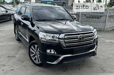 Внедорожник / Кроссовер Toyota Land Cruiser 2017 в Тернополе