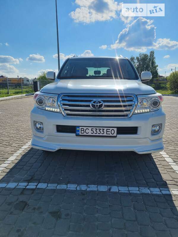 Внедорожник / Кроссовер Toyota Land Cruiser 2013 в Львове