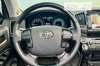 Внедорожник / Кроссовер Toyota Land Cruiser 2011 в Харькове