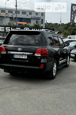 Внедорожник / Кроссовер Toyota Land Cruiser 2011 в Киеве