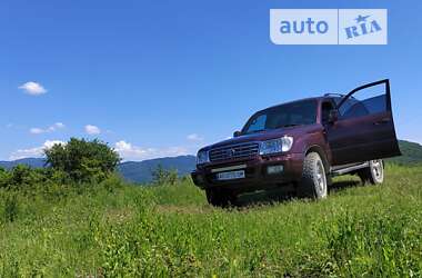 Внедорожник / Кроссовер Toyota Land Cruiser 2002 в Сваляве