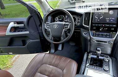 Внедорожник / Кроссовер Toyota Land Cruiser 2019 в Киеве