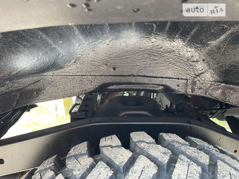 Позашляховик / Кросовер Toyota Land Cruiser 2001 в Великому Березному