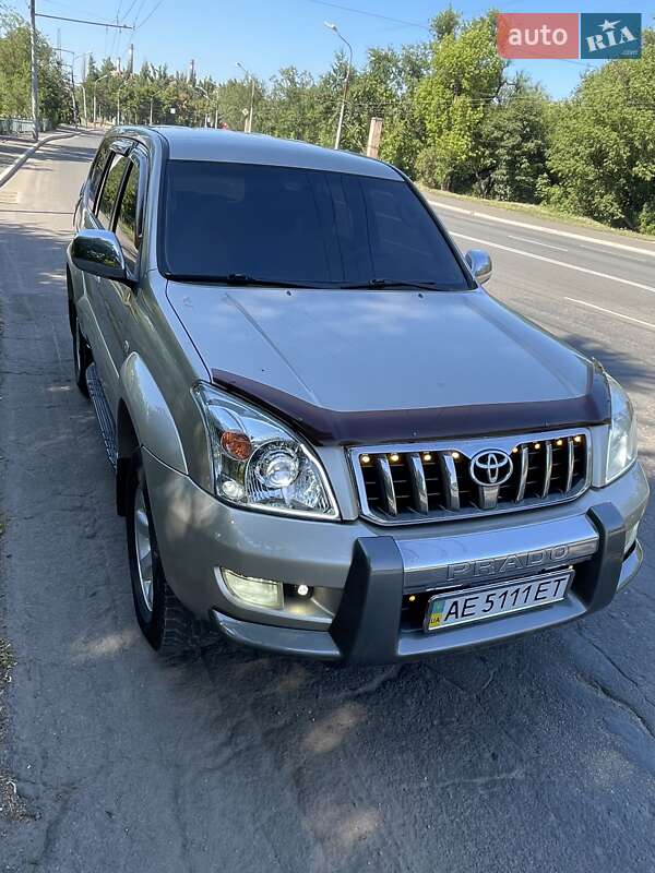 Позашляховик / Кросовер Toyota Land Cruiser 2006 в Кривому Розі