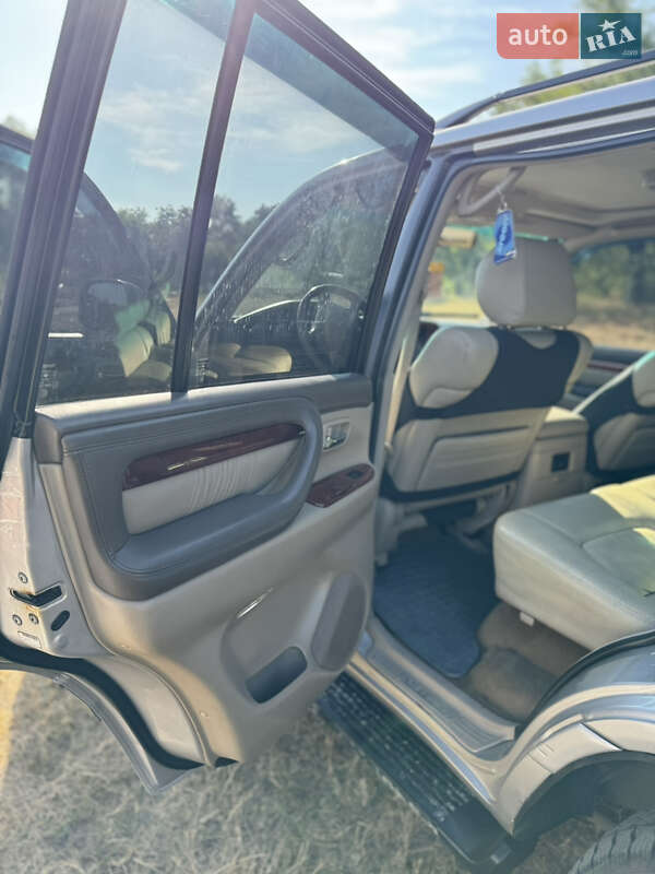 Внедорожник / Кроссовер Toyota Land Cruiser 2001 в Кропивницком