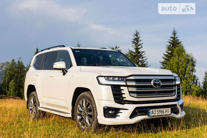 Внедорожник / Кроссовер Toyota Land Cruiser 2021 в Полянице