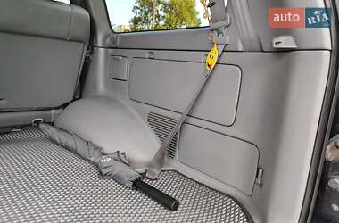 Позашляховик / Кросовер Toyota Land Cruiser 2001 в 