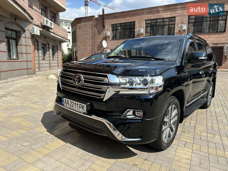 Внедорожник / Кроссовер Toyota Land Cruiser 2016 в Киеве