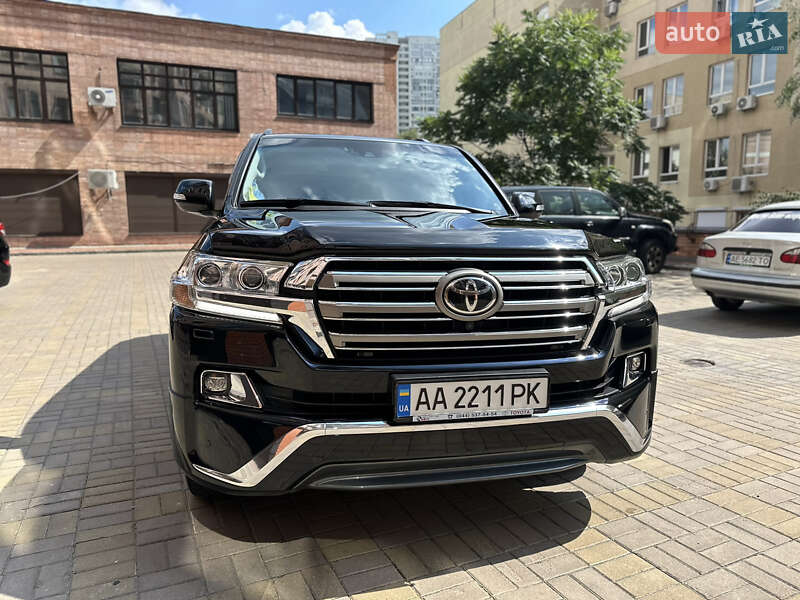 Внедорожник / Кроссовер Toyota Land Cruiser 2016 в Киеве
