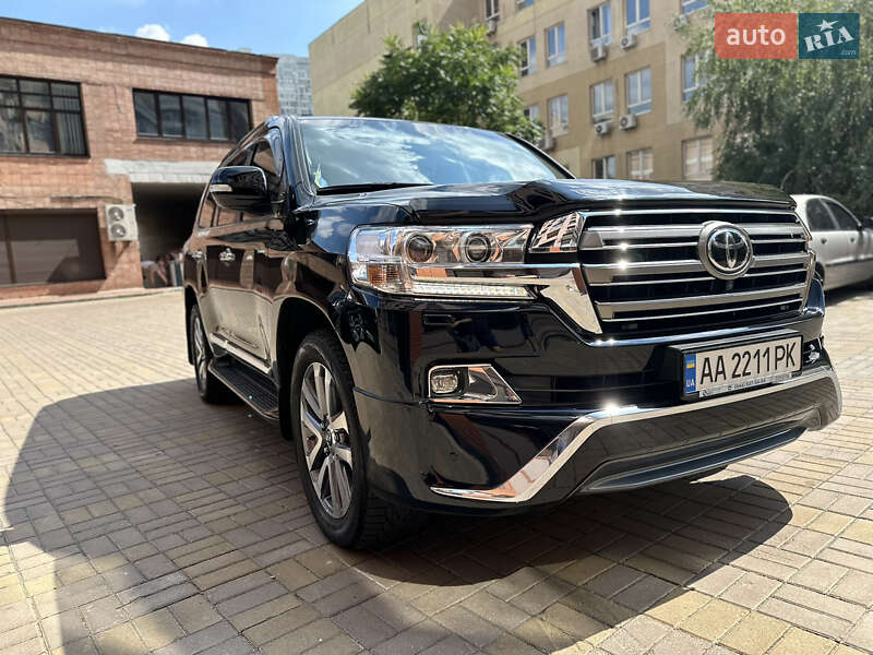 Внедорожник / Кроссовер Toyota Land Cruiser 2016 в Киеве