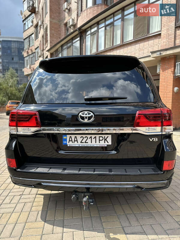 Внедорожник / Кроссовер Toyota Land Cruiser 2016 в Киеве