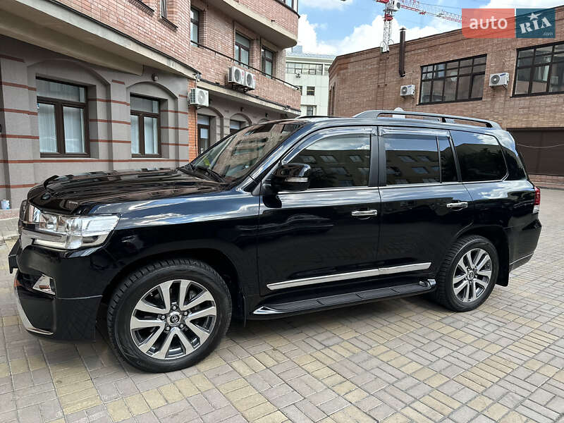Внедорожник / Кроссовер Toyota Land Cruiser 2016 в Киеве