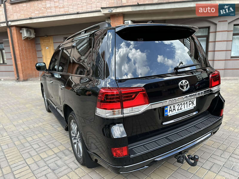 Внедорожник / Кроссовер Toyota Land Cruiser 2016 в Киеве