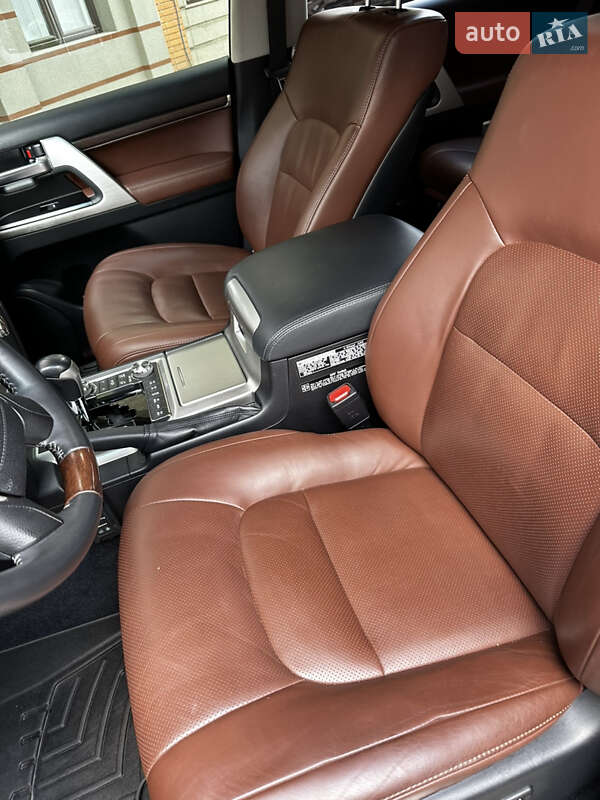 Внедорожник / Кроссовер Toyota Land Cruiser 2016 в Киеве