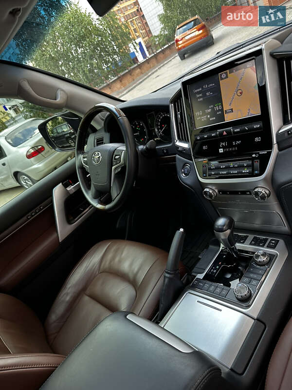 Внедорожник / Кроссовер Toyota Land Cruiser 2016 в Киеве