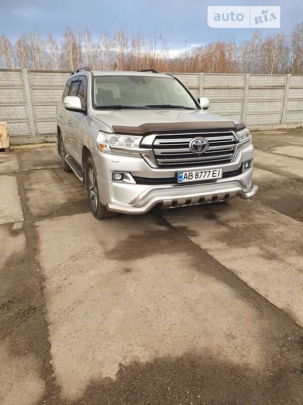 Позашляховик / Кросовер Toyota Land Cruiser 2017 в Гнівані