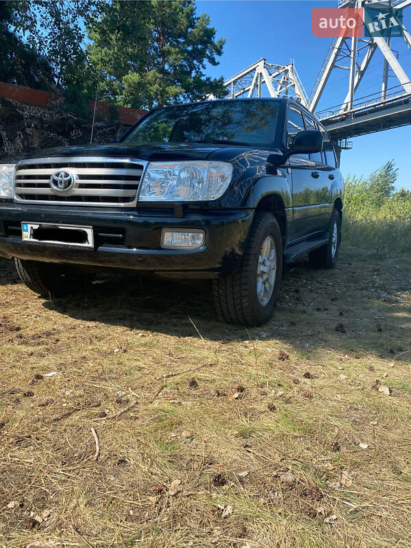 Внедорожник / Кроссовер Toyota Land Cruiser 2006 в Киеве