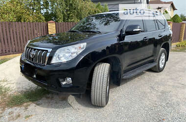 Позашляховик / Кросовер Toyota Land Cruiser 2011 в Новомосковську