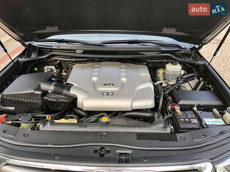 Внедорожник / Кроссовер Toyota Land Cruiser 2008 в Остроге фото 17 Внедорожник / Кроссовер Toyota Land Cruiser 2008 в Остроге