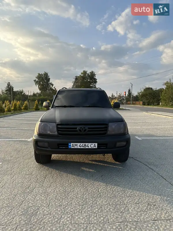 Toyota Land Cruiser 2004