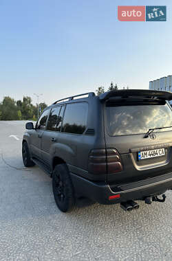 Позашляховик / Кросовер Toyota Land Cruiser 2004 в 