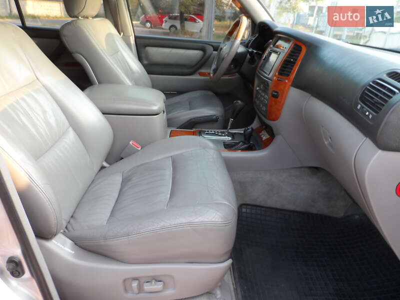 Позашляховик / Кросовер Toyota Land Cruiser 2002 в Вишгороді