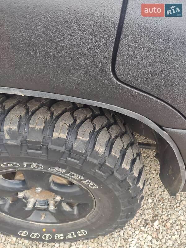 Внедорожник / Кроссовер Toyota Land Cruiser 2001 в Микуличине