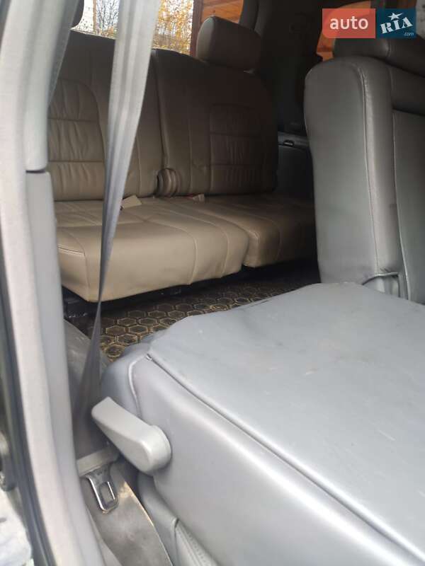 Внедорожник / Кроссовер Toyota Land Cruiser 2001 в Микуличине