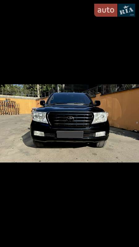 Toyota Land Cruiser 2011