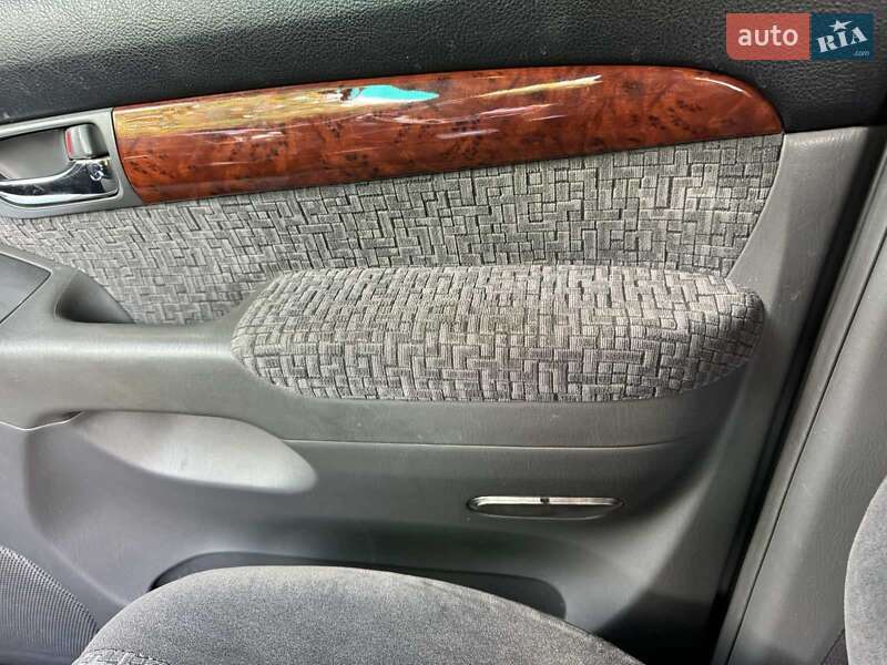 Внедорожник / Кроссовер Toyota Land Cruiser 2008 в Кривом Роге фото 10 Внедорожник / Кроссовер Toyota Land Cruiser 2008 в Кривом Роге