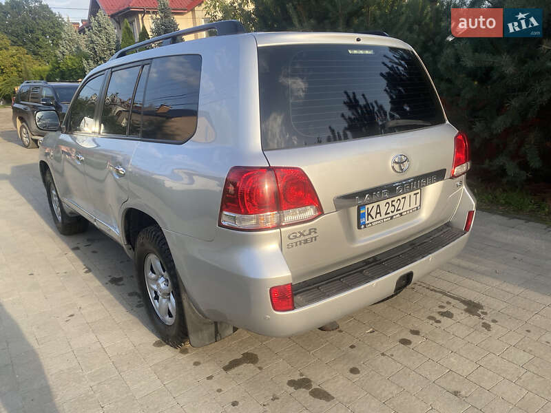 Внедорожник / Кроссовер Toyota Land Cruiser 2011 в Львове