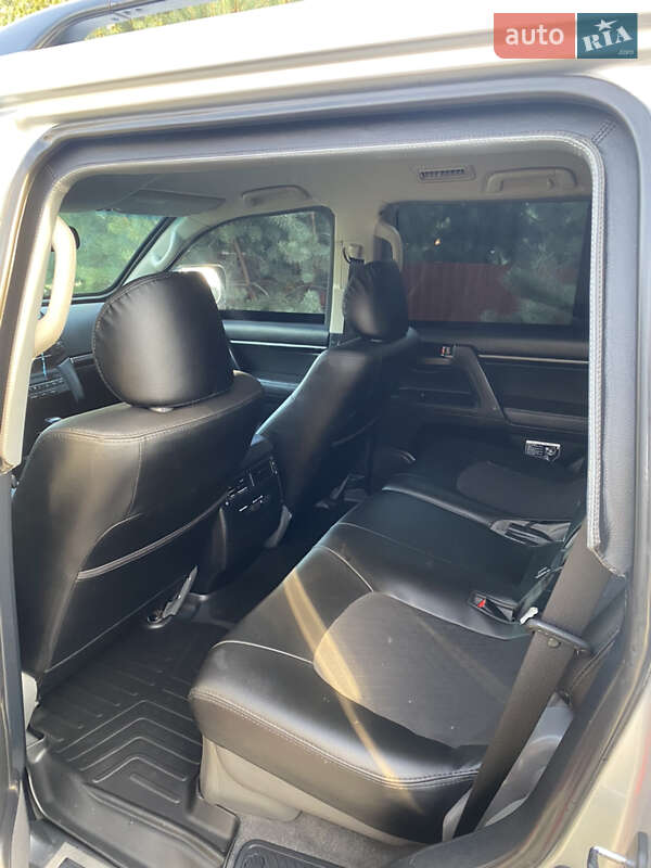 Внедорожник / Кроссовер Toyota Land Cruiser 2011 в Львове