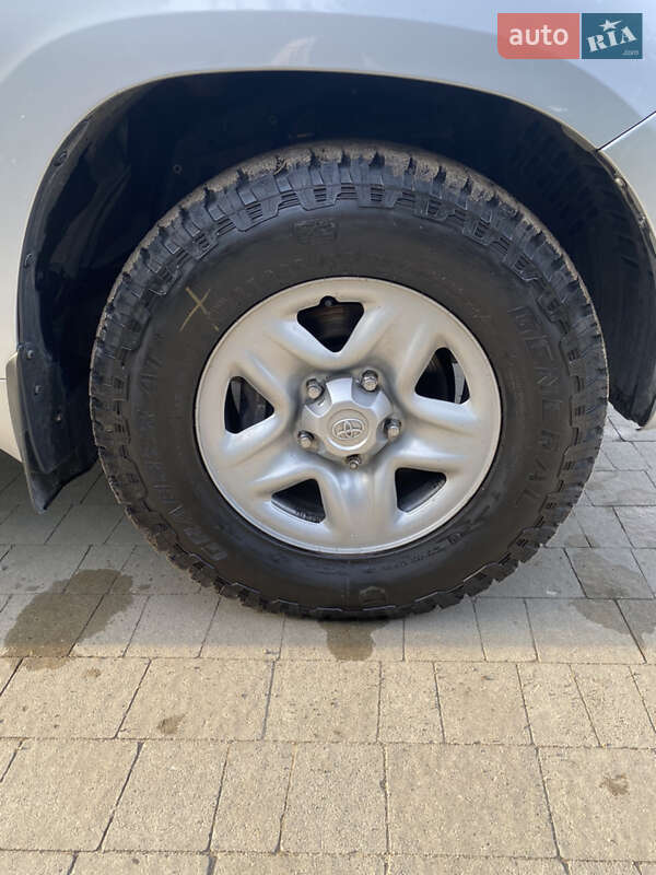Внедорожник / Кроссовер Toyota Land Cruiser 2011 в Львове
