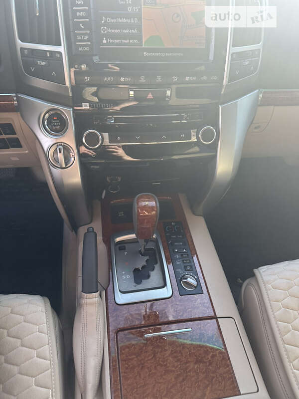 Внедорожник / Кроссовер Toyota Land Cruiser 2013 в Днепре