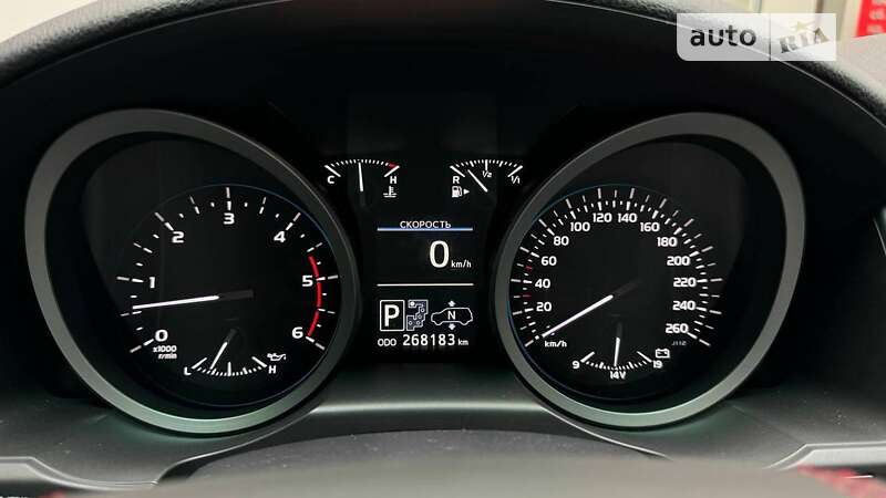 Позашляховик / Кросовер Toyota Land Cruiser 2013 в Ужгороді