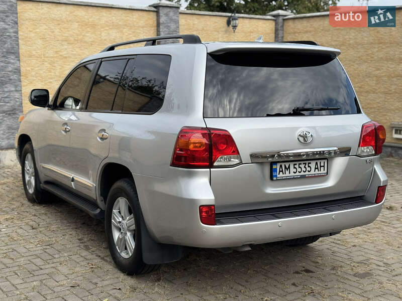 Внедорожник / Кроссовер Toyota Land Cruiser 2014 в Житомире