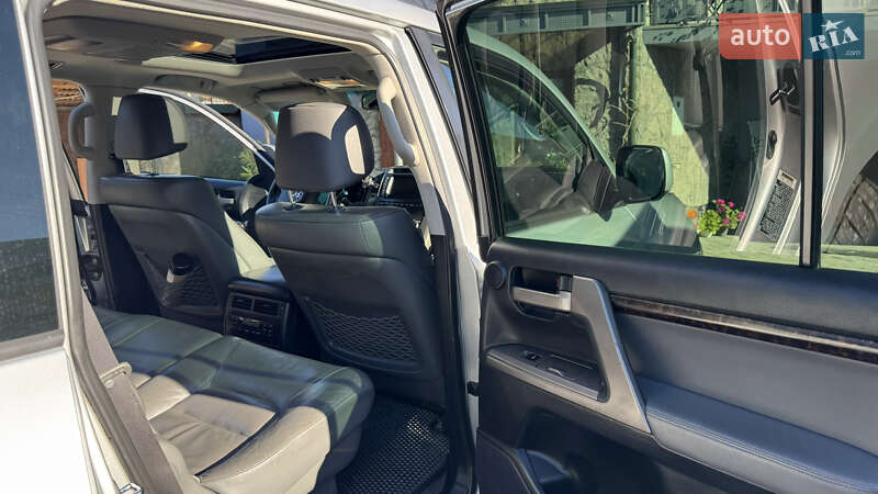 Внедорожник / Кроссовер Toyota Land Cruiser 2008 в Иршаве