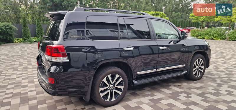 Внедорожник / Кроссовер Toyota Land Cruiser 2019 в Обухове