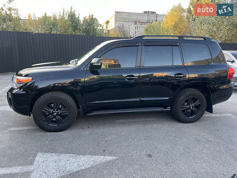Позашляховик / Кросовер Toyota Land Cruiser 2012 в Києві