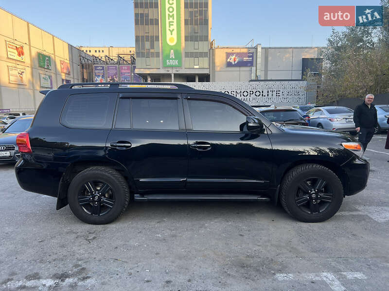 Позашляховик / Кросовер Toyota Land Cruiser 2012 в Києві