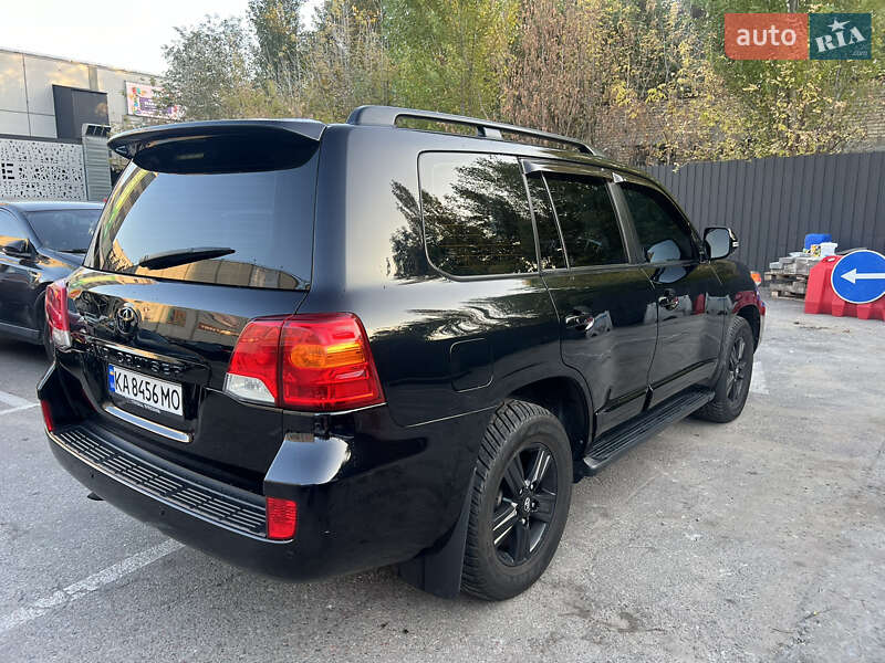 Позашляховик / Кросовер Toyota Land Cruiser 2012 в Києві